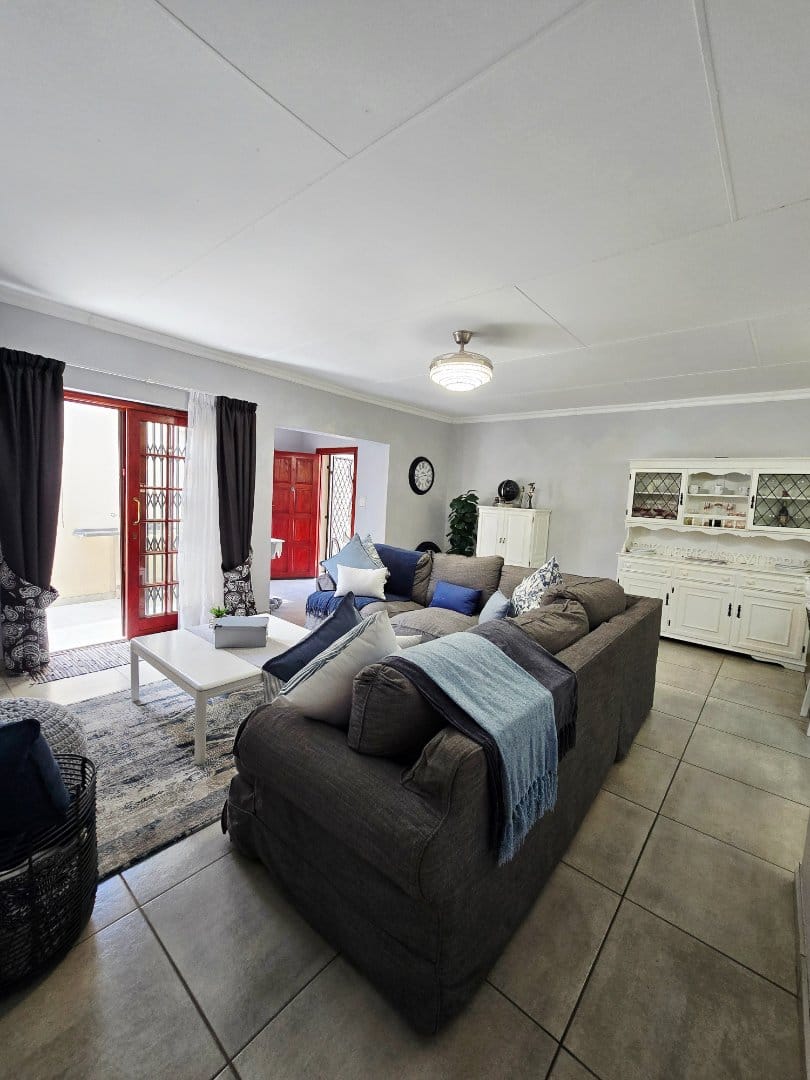 3 Bedroom Property for Sale in Flamwood North West